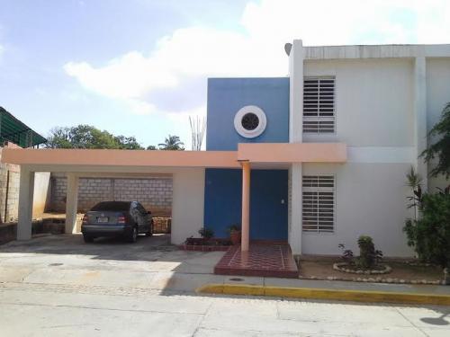 TownHouse en Sector Monte Bello 