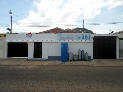 Casa Quinta con Local en Tierra Negra 