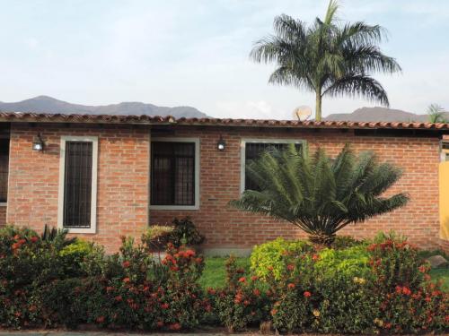 Venta de casa en La Cumaca San Diego Código 14-5012