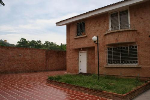  Venta de Casa en Valencia Guataparo Código 13-5553