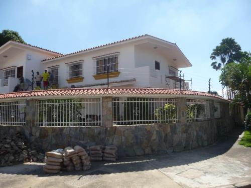 Venta de Hermosa Casa en Trigal Norte Código 14-13399