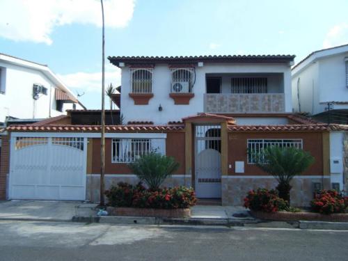 Venta de Hermosa Casa Quinta en Trigal Norte  Código 14-13308
