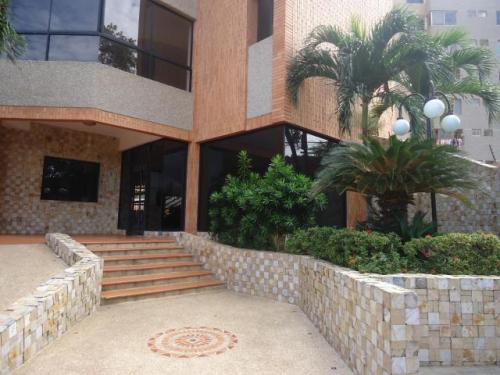 apartamento en venta valle frio maracaibo mls 13-8986