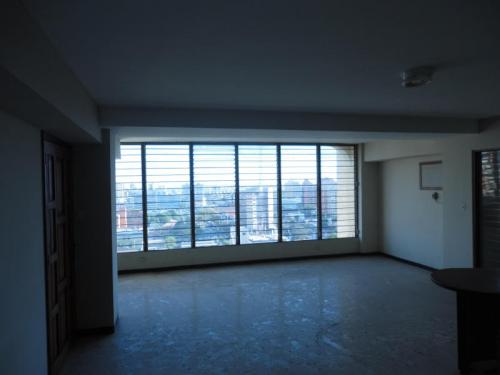 apartamento en venta en calle 72 en maracaibo mls 14-1184