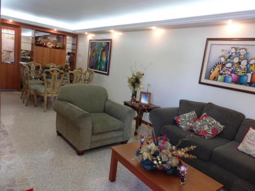 townhouse en venta monteclaro maracaibo mls 15-1