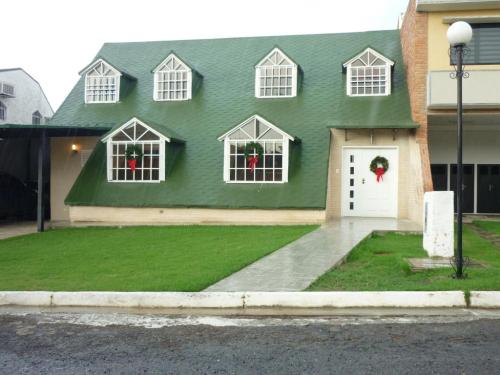 Venta de Hermosa Casa en Guataparo Country Club Código 14-13421