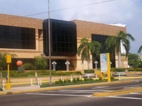 comercial en alquiler el milagro maracaibo mls 4-12439