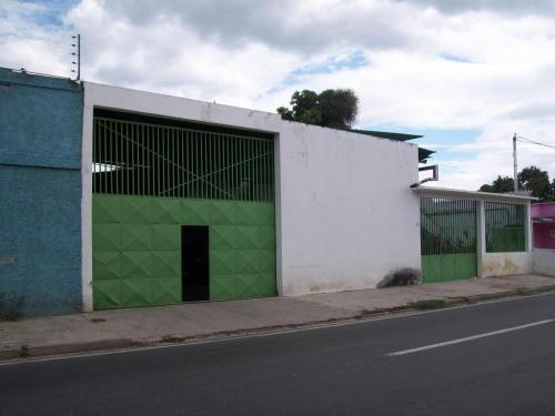 Venta de Galpón en Mariara Código 14-13178