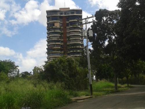 Venta de Apartamento en El Bosque Código 14-13139