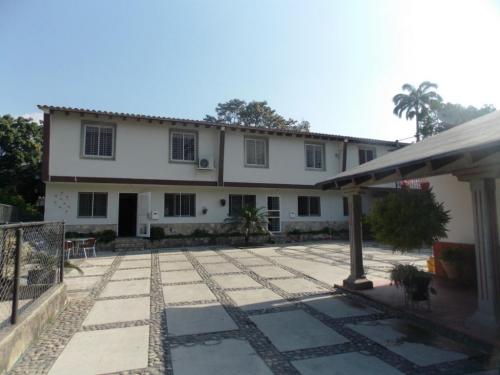 Venta de Casas Multifuncionales en La Entrada Código  14-450