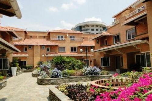 Venta de Townhouse en Terrazas del Country Valencia Código 14-3549 ybra