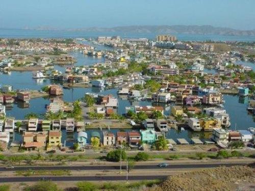 Excelente Lujoso Palafito Casa Botes A. Puerto La Cruz. Muelle