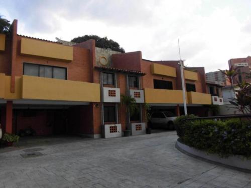 Venta de Casa en Urb. La Trigaleña Valencia Código 15-452 ybra