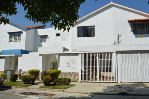 Venta de Casa-Quinta en Trigal Norte Valencia  Código 15-1357 ybra
