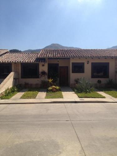 Venta de Townhouse en Pueblo de San Diego  Código 15-1102 ybra