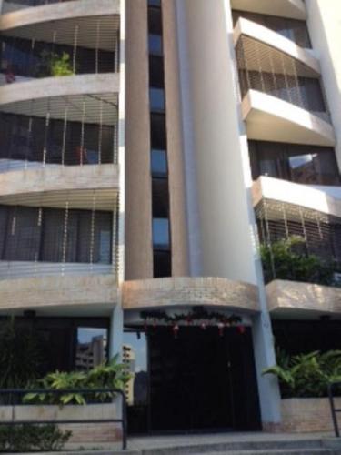 Venta de Apartamento en El Bosque Valencia Código 15-59 ybra