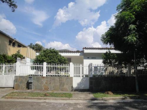 Venta de Casa en Trigal Norte Valencia Código 15-1097 ybra