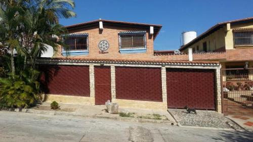 Venta de Casa en Naguanagua Carialinda Código 15-1256 ybra