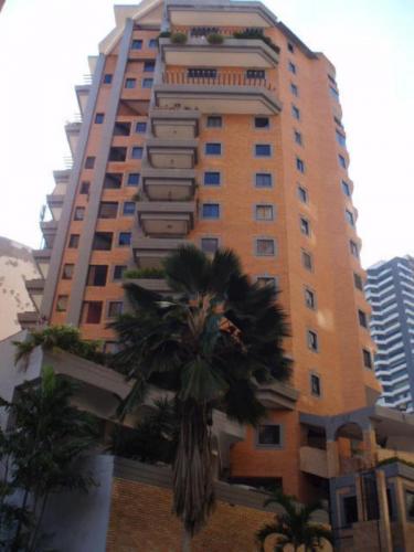 Venta de Bello Apartamento en el Parral Valencia Código 15-613 ybra