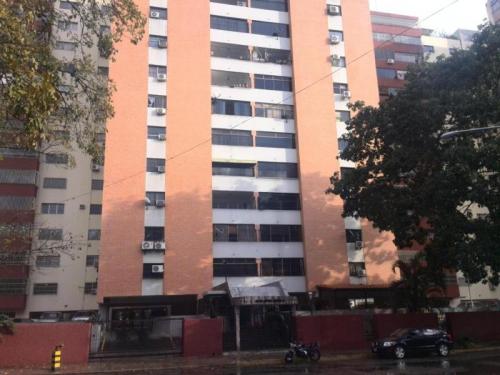 Bello Apartamento en Prebo I Valencia Código 15-747 ybra