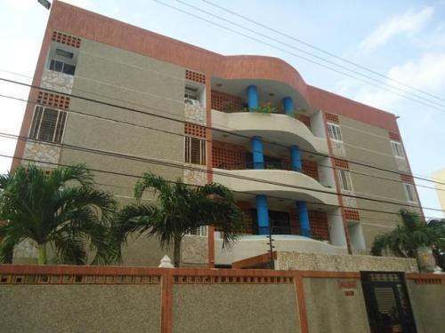 apartamento en venta av goajira maracaibo mls 15-887