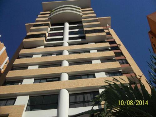 Venta de Apartamento en El Parral Valencia Código 15-1163 ybra