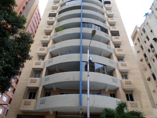 Venta de Apartamento en Las Chimeneas Valencia Código 15-960 ybra