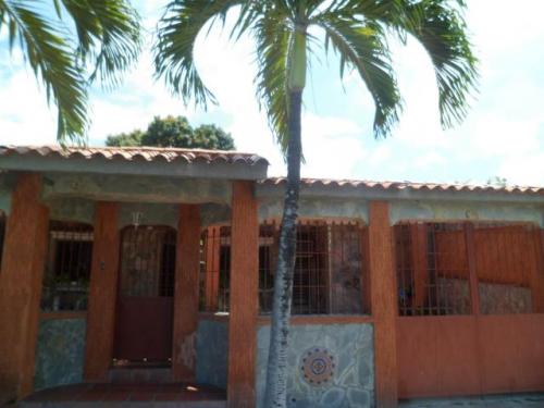En Venta Casa en Naguanagua Cod 15-3102