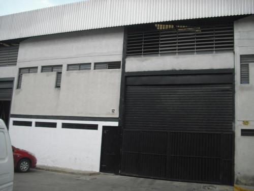 Venta de Galpón en la Quizanda Valencia Código 15-2853  ybra