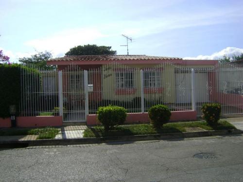 Venta de Casa en Trigal Norte Valencia Código 15-3073  ybra