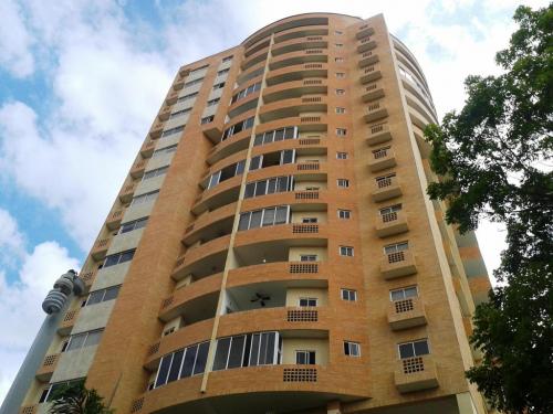Venta de Hermoso Apartamento en El Parral Valencia Código 15-3388  ybra