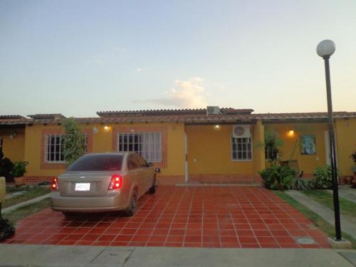 Casa en Venta en Valle de Oro San Diego Código 15-2726  ybra