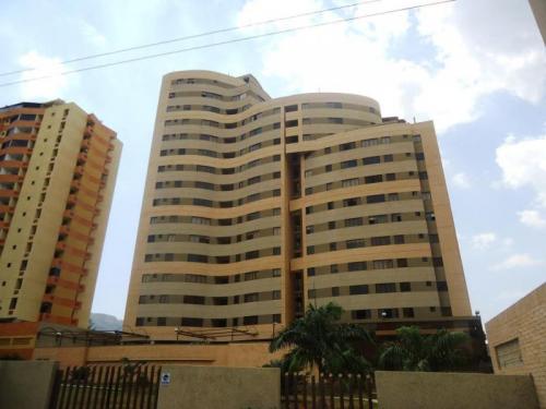 Bello Apartamento en Venta en Mañongo Código 15-2898  ybra