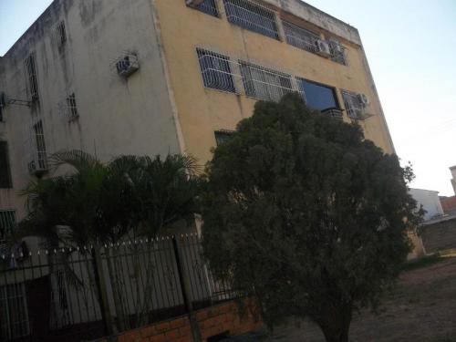 Venta de Apartamento en Flor Amarillo Valencia  14-2711