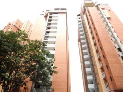 Venta de Apartamento en El Bosque Valencia Código 15-2522  ybra