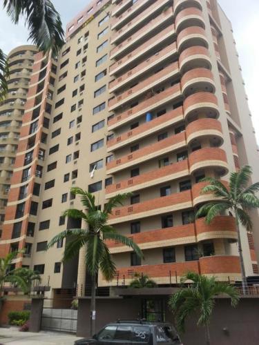 Venta de Bello apartamento en Los Mangos Valencia  15-5457