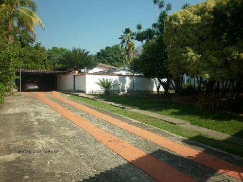 Vendo hermosa y amplia quinta en El Limon