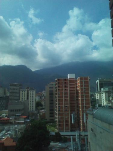 VENDO HERMOSO APARTAMENTO EN SABANA GRANDE