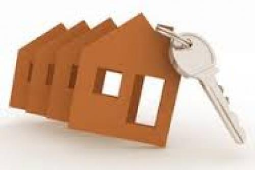 Buen precio una Casa Grande 260 Mt2 con 6 habitaciones, 3 baños y de dos plantas y en el centro de Guarenas