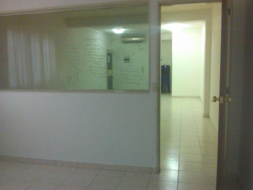 Se alquila  Local ò oficina en perfectas condiciones