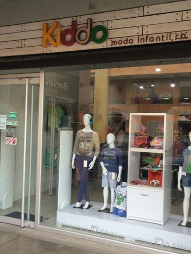 SKY GROUP SAN DIEGO TRASPASA: Excelente Local comercial 