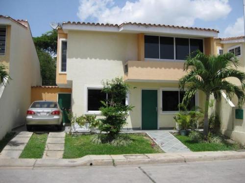 Venta town house La Morita Maracay