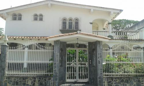 Sky Group Vende Casa en Urb El Recreo.