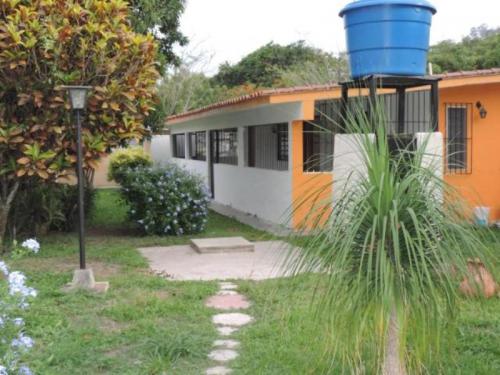 Amplia Casa en Venta en La Entrada Naguanagua  15-8789