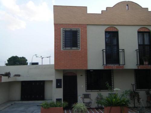 Bello Townhouse en venta en Tazajal Naguanagua CG151613