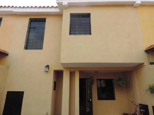 Bello Townhouse en venta en el Pueblo de San Diego CG154694