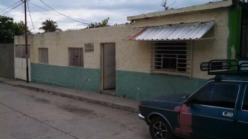 Comoda casa toda de platabanda