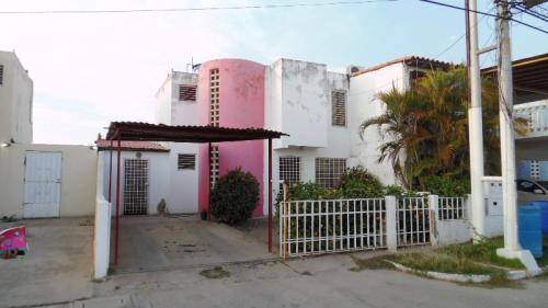 EN VENTA CASA EN CORTIJO DE ORIENTE