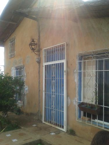 Vendo Hermoso Chalet Estilo Ranchos de Chana