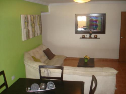 VENTA DE APARTAMENTO EN BASE ARAGUA, MARACAY. COD. 15-10108